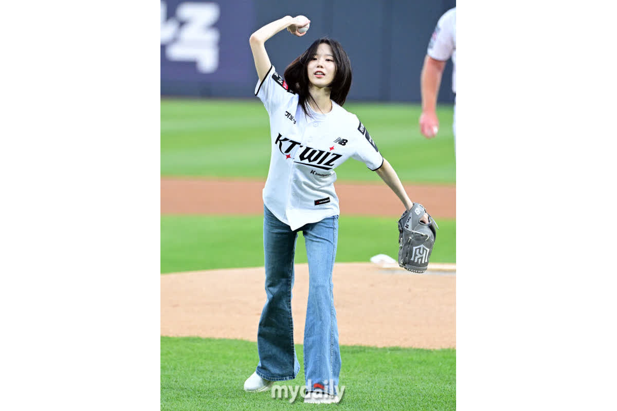 KBOリーグで女優イ・ソイが始球式！