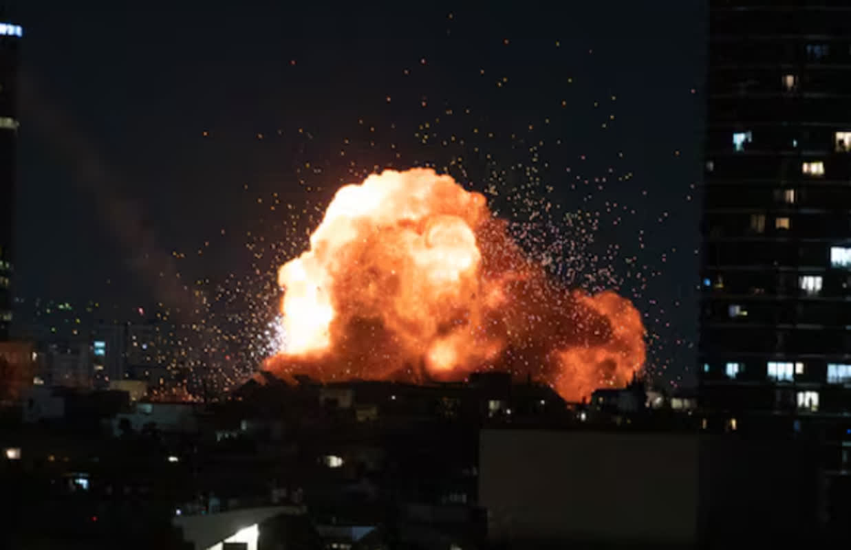 Iran Prepares Heavy Strikes on US and Israel as Ceasefire Collapses