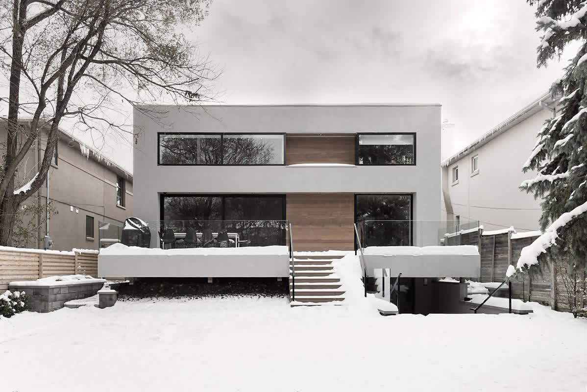 Explore the Minimalist Marvel: A Family Home in Toronto Designed for Comfort and Style