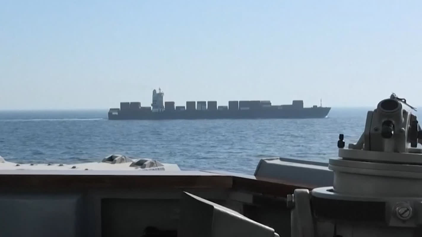 米海軍、イラン船を拿捕！緊迫する中東情勢
