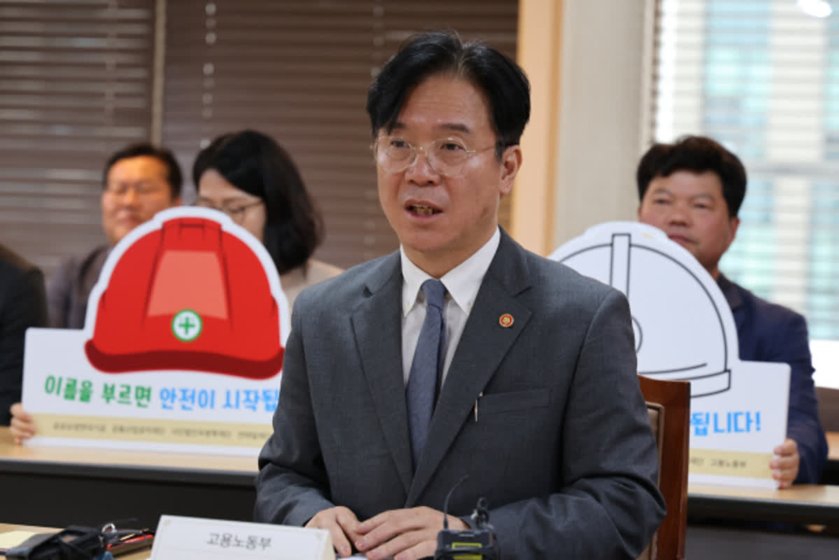 不安定な雇用に救いの手？公正手当導入へ