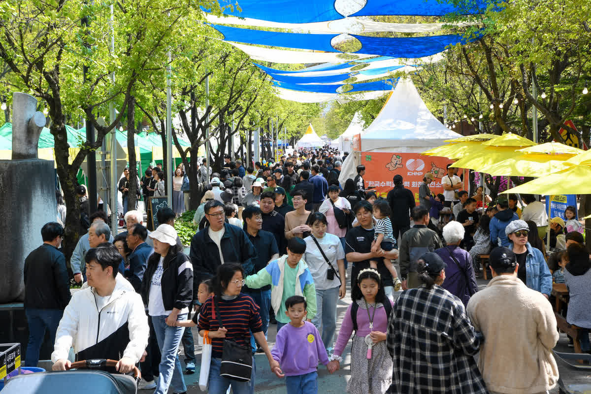 春の訪れ！ロイヤル 祭りが開催