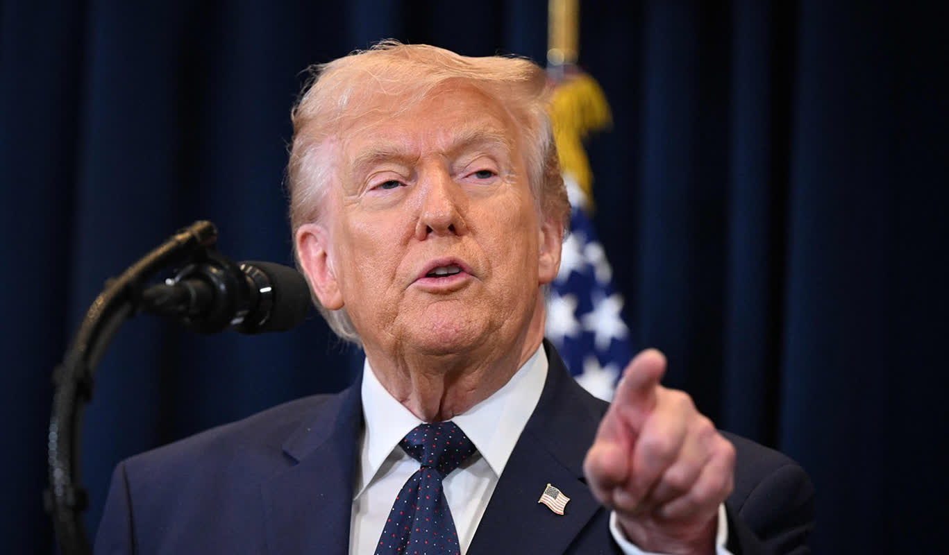 トランプ大統領、ホルムズ海峡での攻撃命令！
