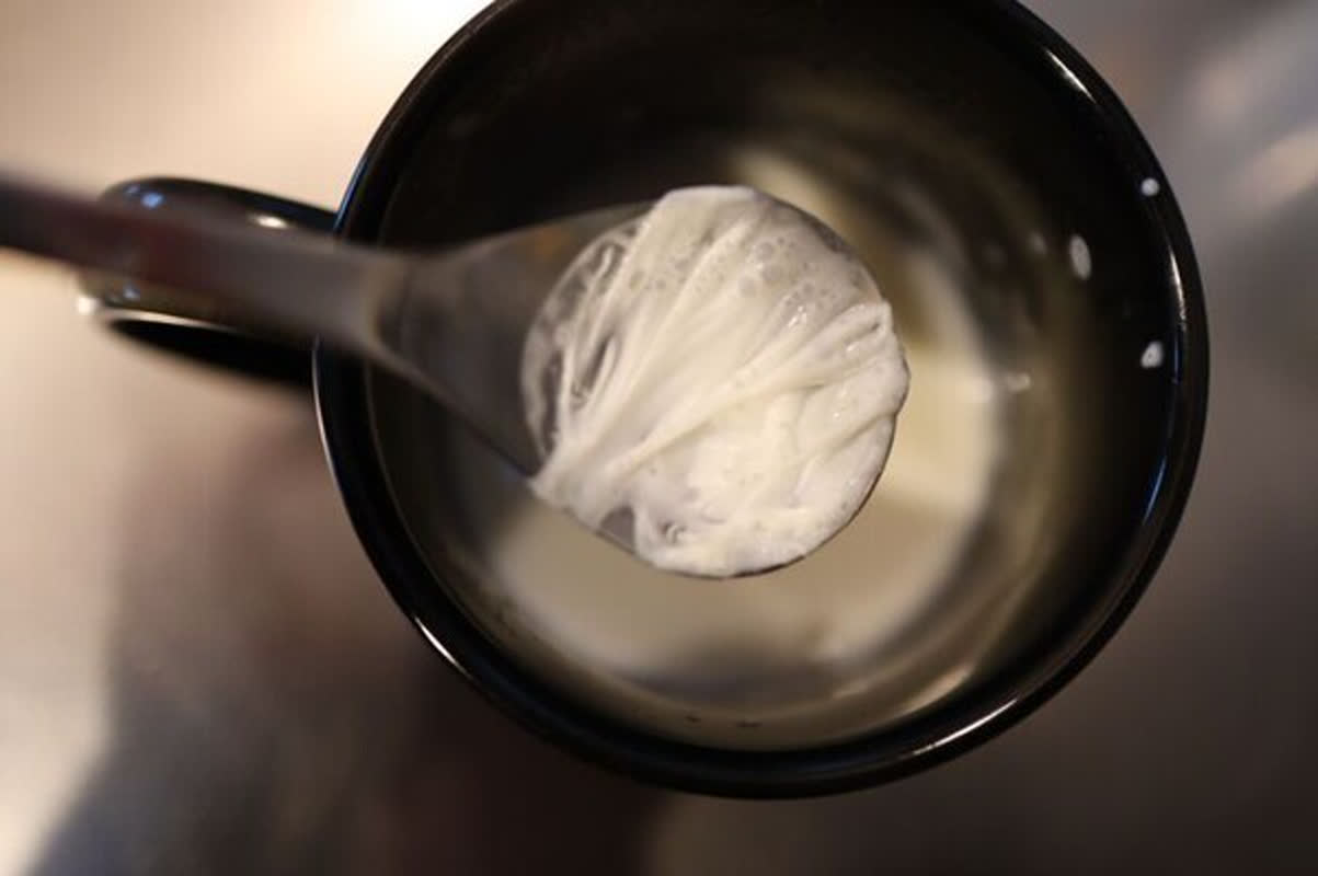 Don’t Toss That Old Frying Pan: The Simple Milk Trick to Restore It