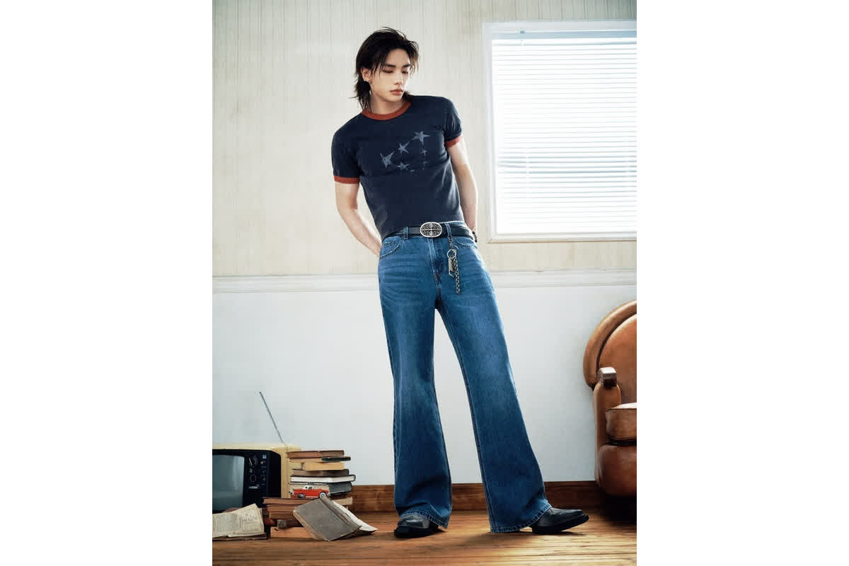 ストレイキッズ現真とGUESSが夏の風を吹かせる！
