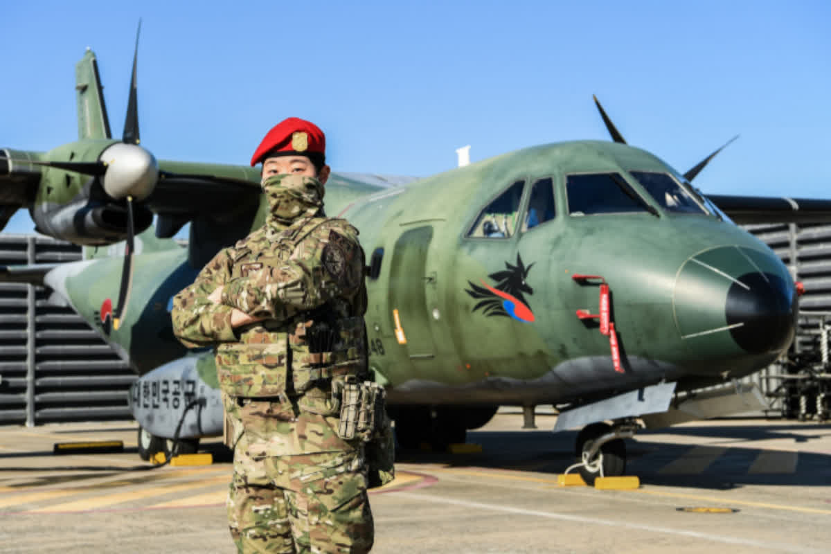 米軍も信頼する韓国の極秘部隊CCTとは？「最初に入り、最後に出る」精鋭の正体
