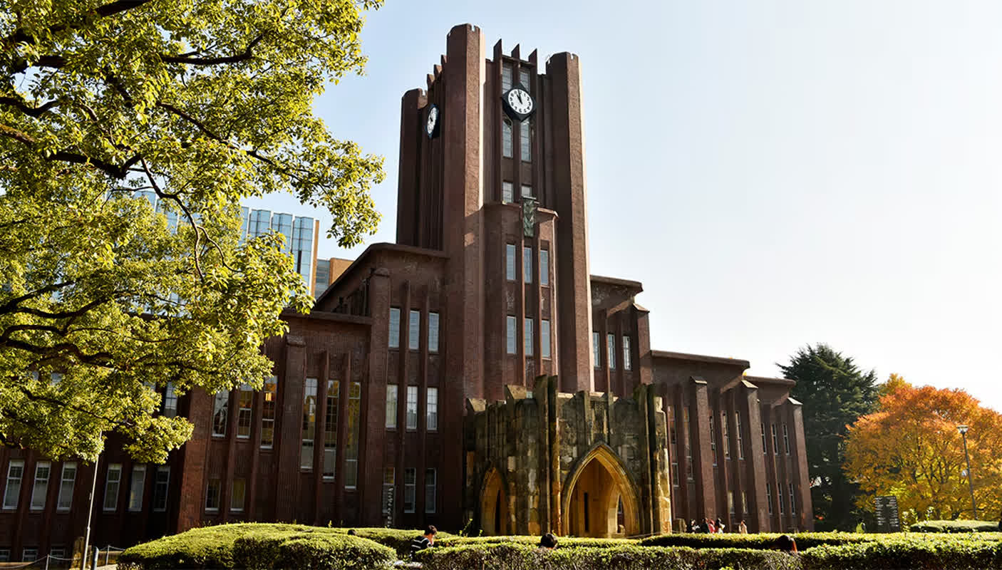 Japan Hits Record 400,000 International Students Amid Yen Crisis