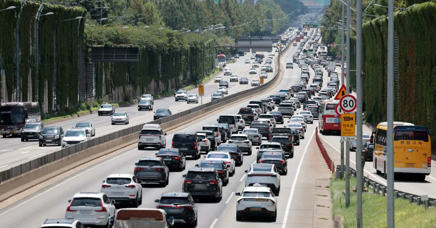 連休の交通渋滞、ついにピーク到来か？