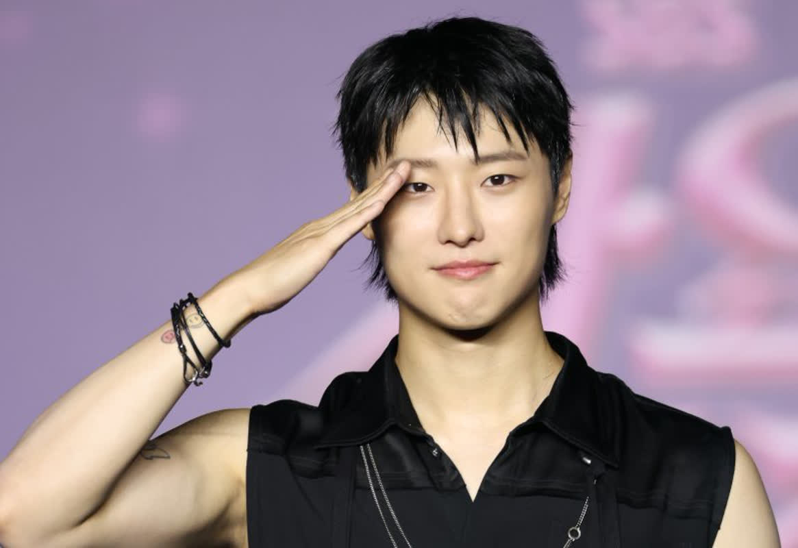 Unpaid Staff for $315 VIP Concerts? K-Pop Star WOODZ Faces Backlash