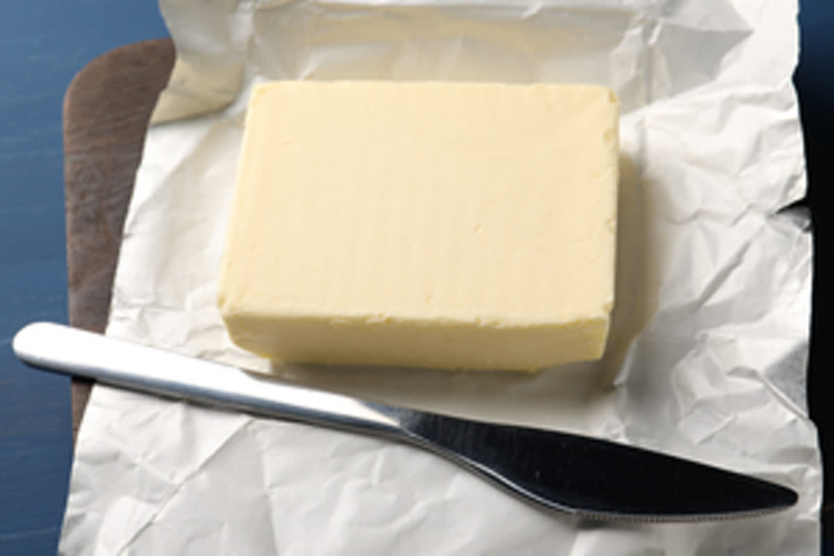 「天然バター」だと思ったら加工品？乳脂肪分80%超を見分ける決定的な方法