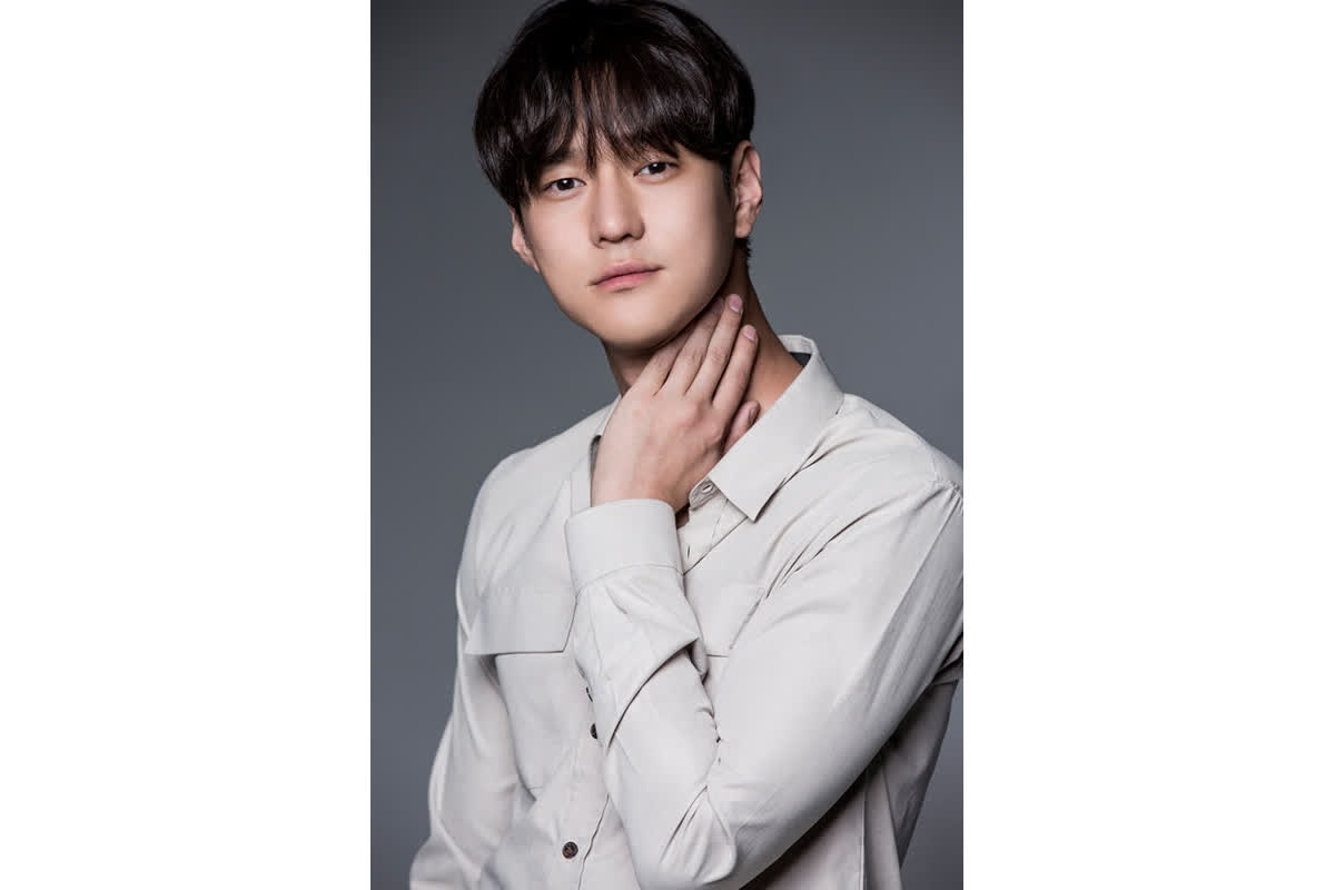 From Intense Drama to Global Travel: Go Kyung-pyo Joins New Variety Show