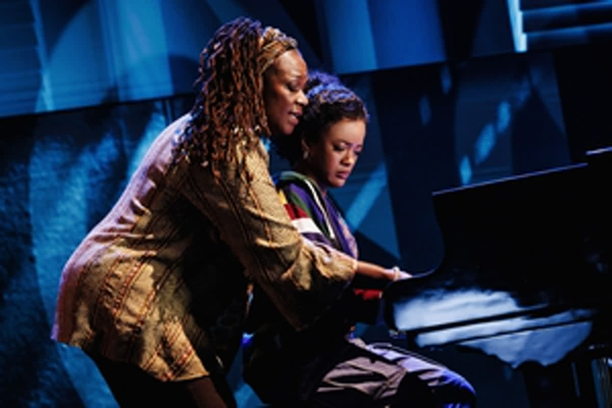 Alicia Keys: From 1990s NYC Slums to Broadway Success