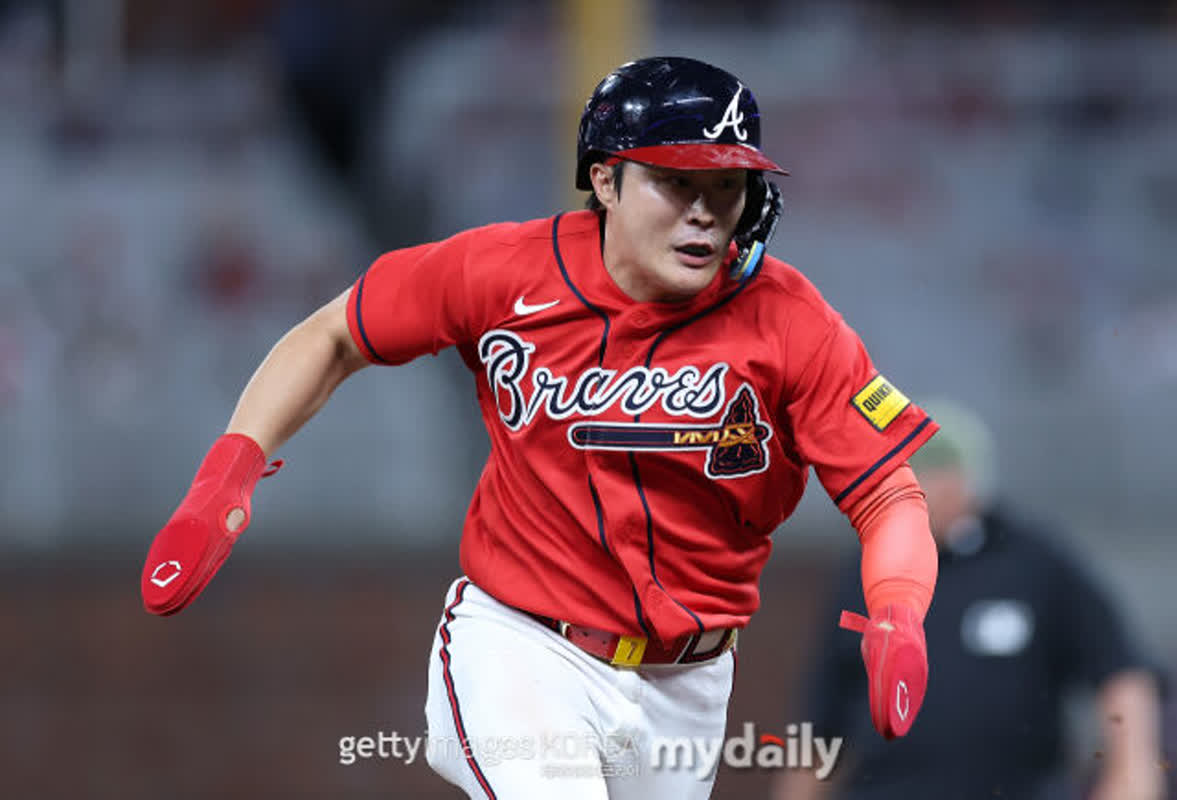 Ha-seong Kim’s Clutch Bunt Keeps Hitting Streak Alive Amid Atlanta Thriller