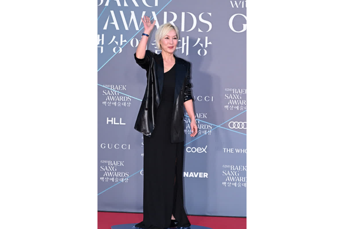 イ・ヘヨン、62回百想芸術大賞で魅了した瞬間