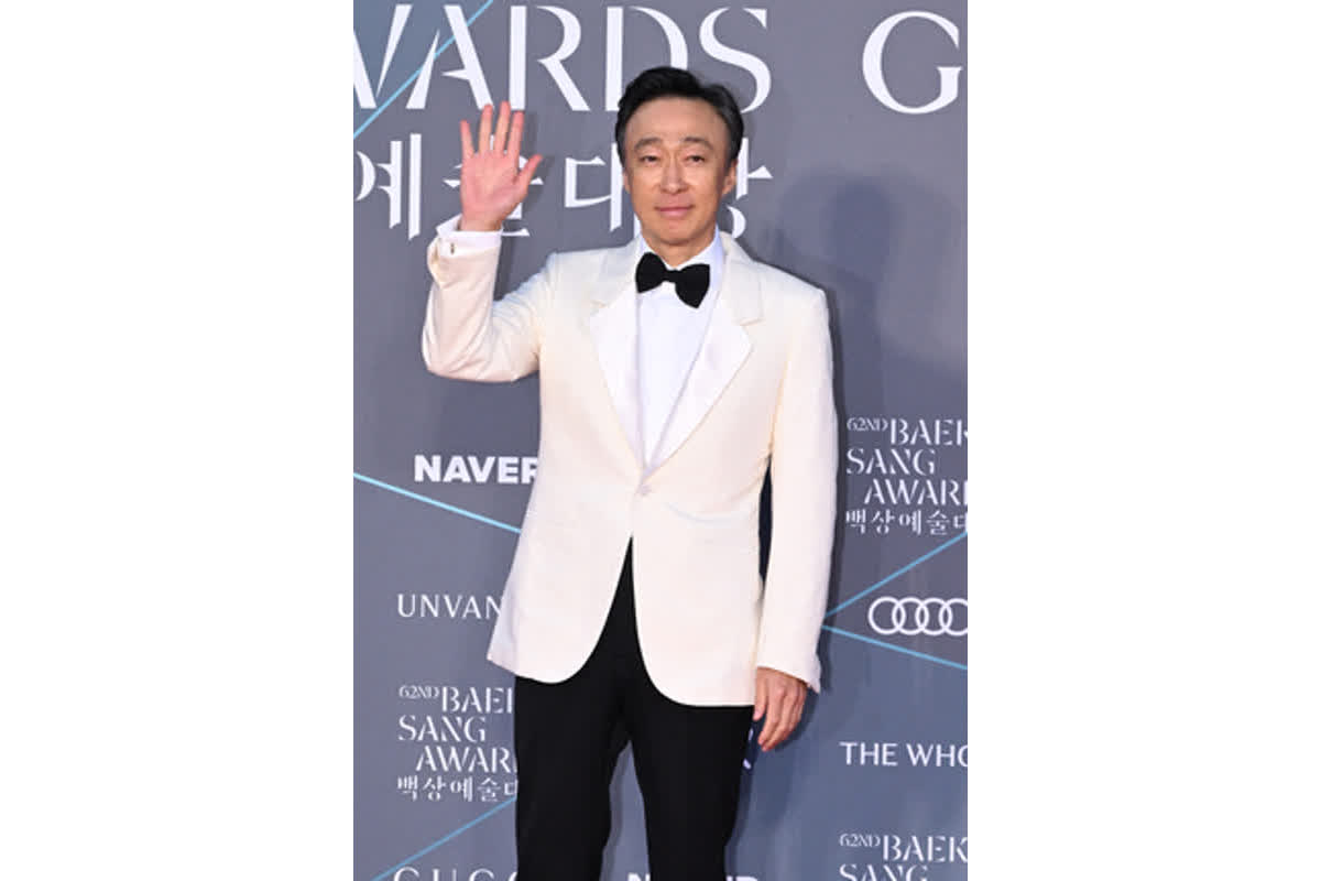 ユ・ヘジン、62回白賞で輝く！