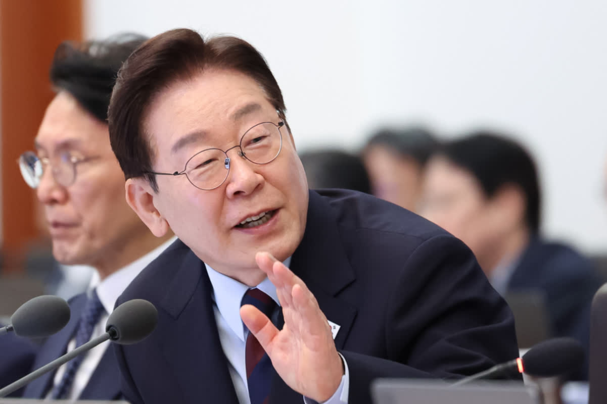 釜山のジャガルチ市場に活気が！イ・ジェミョン大統領夫妻が現地を訪問した理由