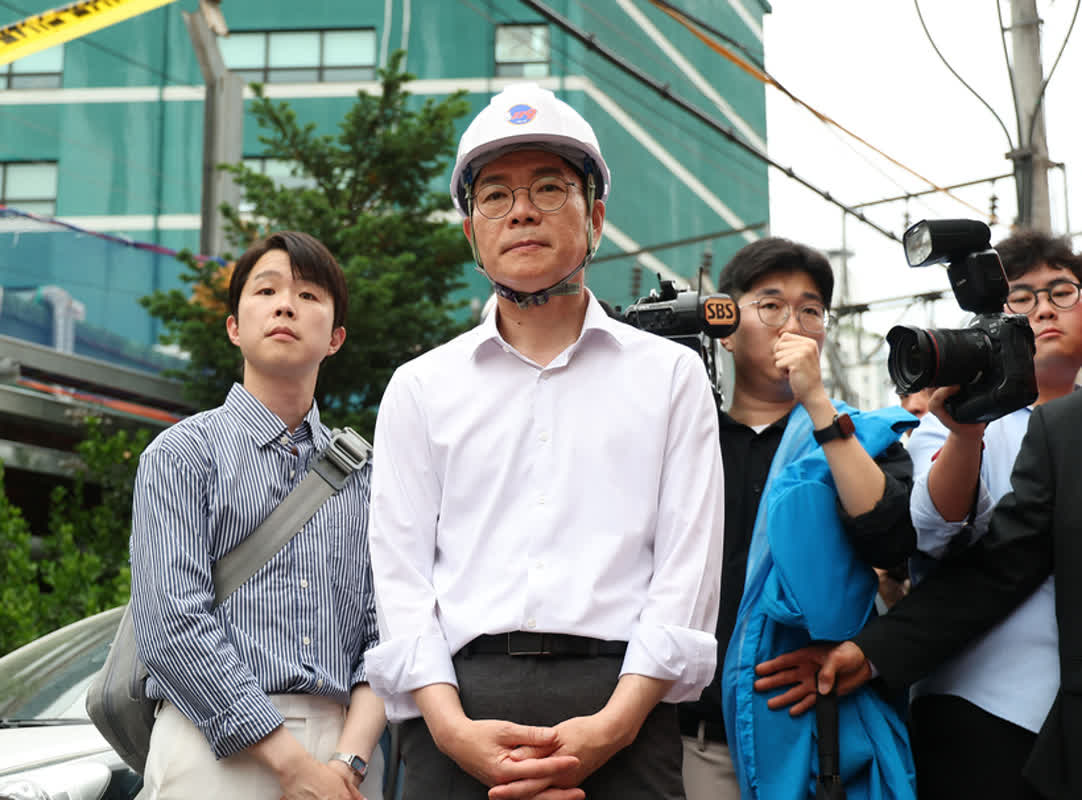 Seoul Bridge Collapse: A Major Wildcard in the Race for Mayor