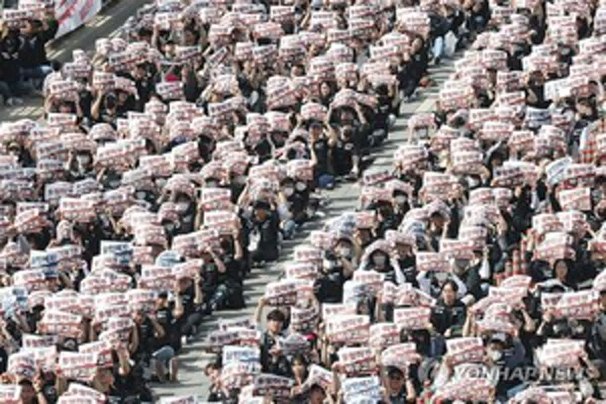 Samsung Faces Massive Strike: 7,000+ Essential Workers At Risk