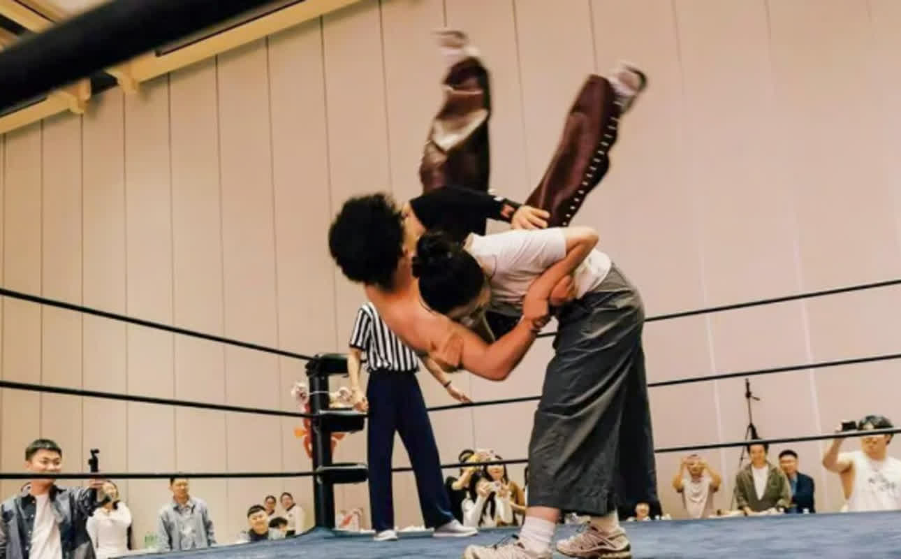 Why a Chinese Couple’s Wrestling-Themed Wedding is Breaking the Internet