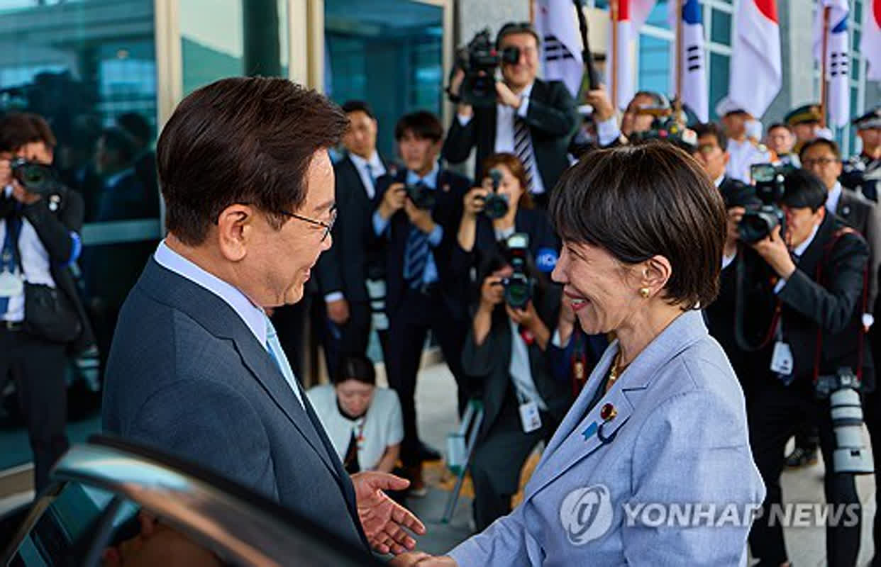 What Did South Korea’s President Lee Say to Japan’s PM Takaiichi During Their Historic Dinner?