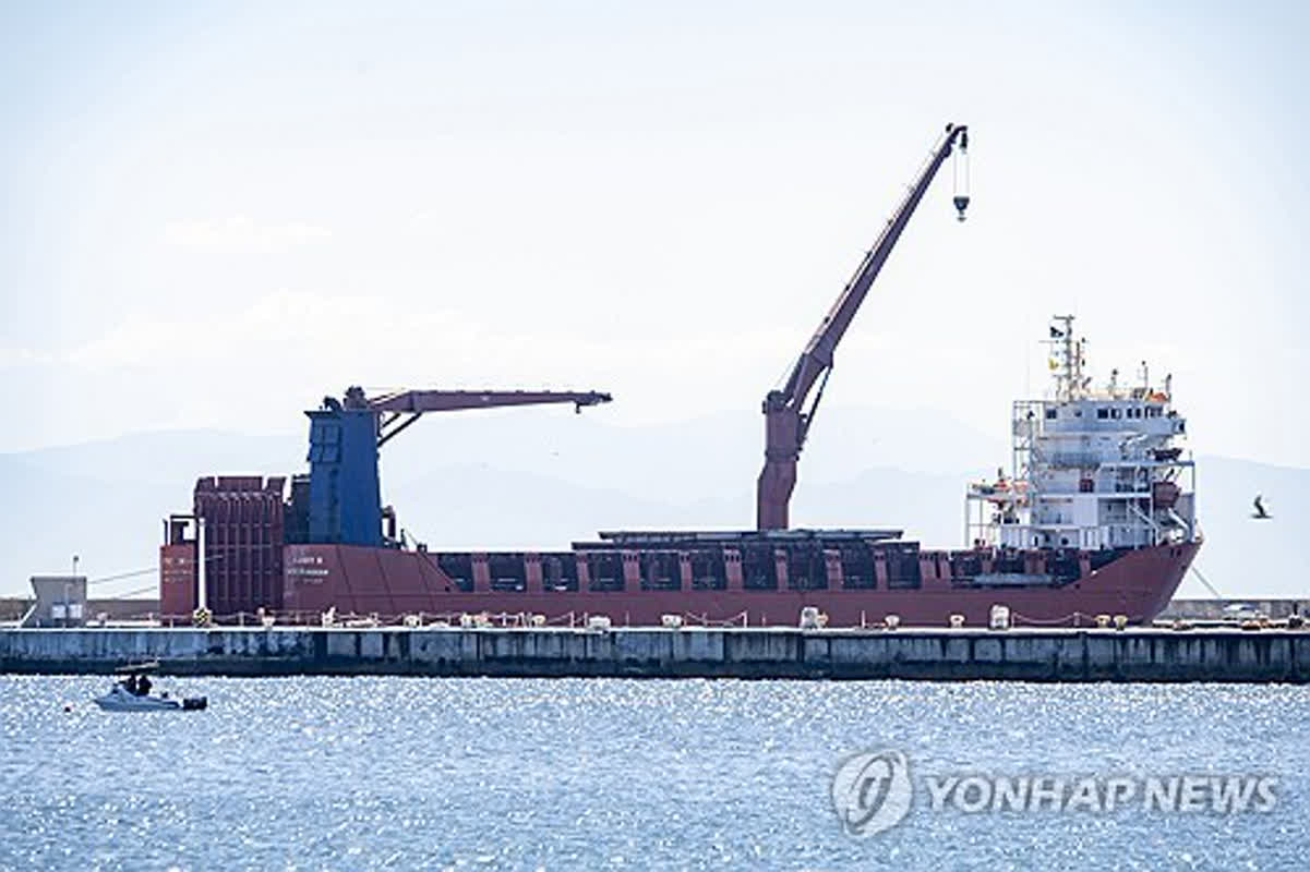 ロシア軍艦が北朝鮮の武器密輸を護衛か――対馬海峡を通過した異例の船団の正体