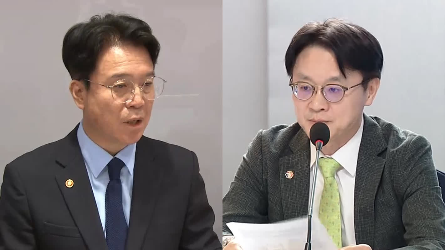 South Korea’s Chip Giants: To Invest or Share Excess Profits?