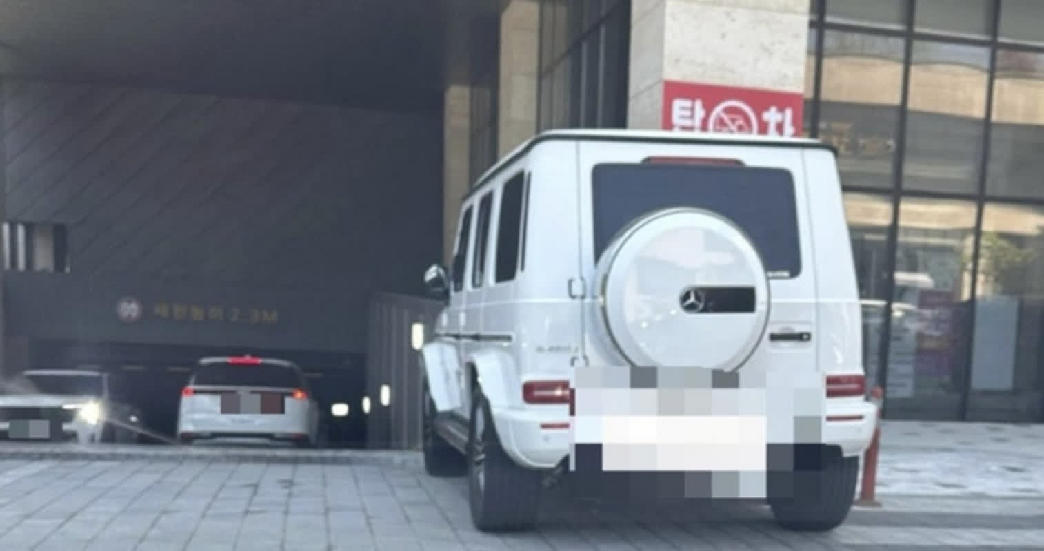 高級SUVが無断駐車、危険が迫る！