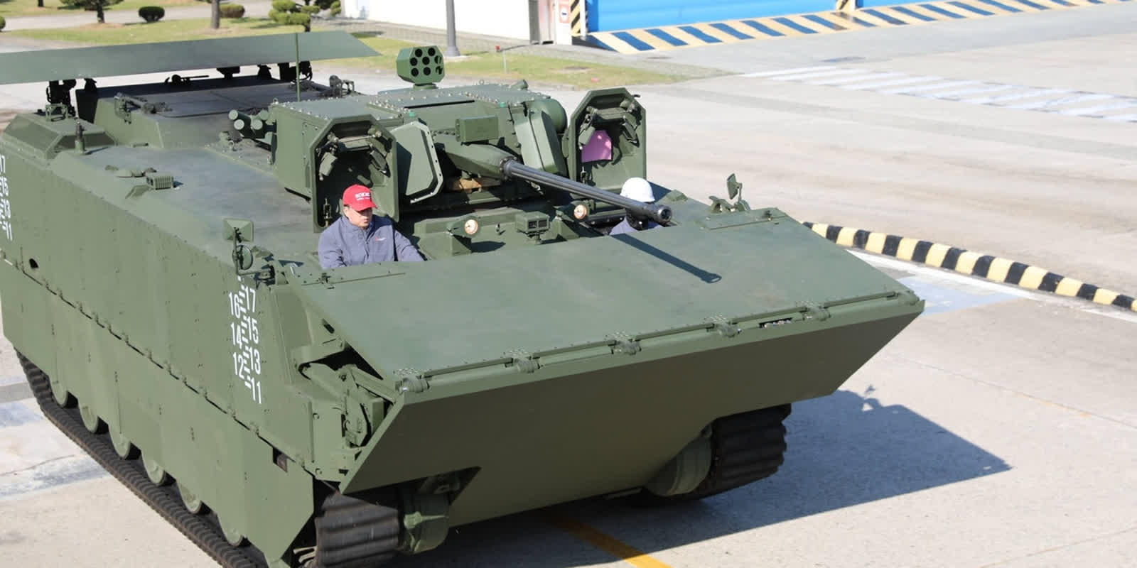 時速20kmの水上走行を実現――韓国海兵隊が待望する次世代装甲車「KAAV-Ⅱ」の衝撃