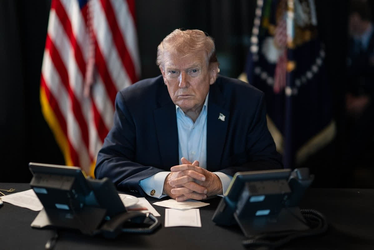 Trump Halts AI Executive Order: Why He Stopped the Signing
