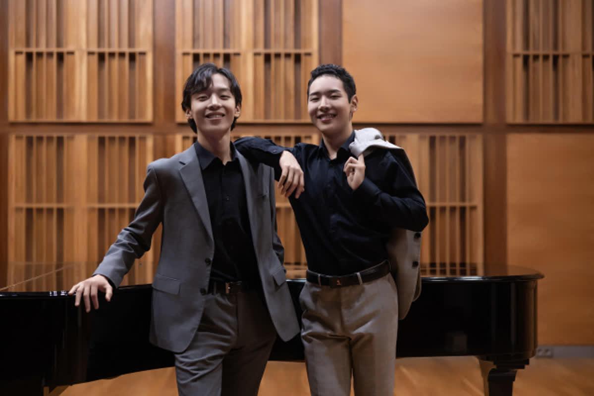 Discover the Magic of Duo Pianists: Ihyuk & Ihyo’s Unique Performance at DSAC Art Selection