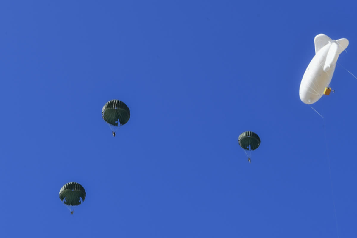 ポハンの空に現れた謎の白い物体とは？