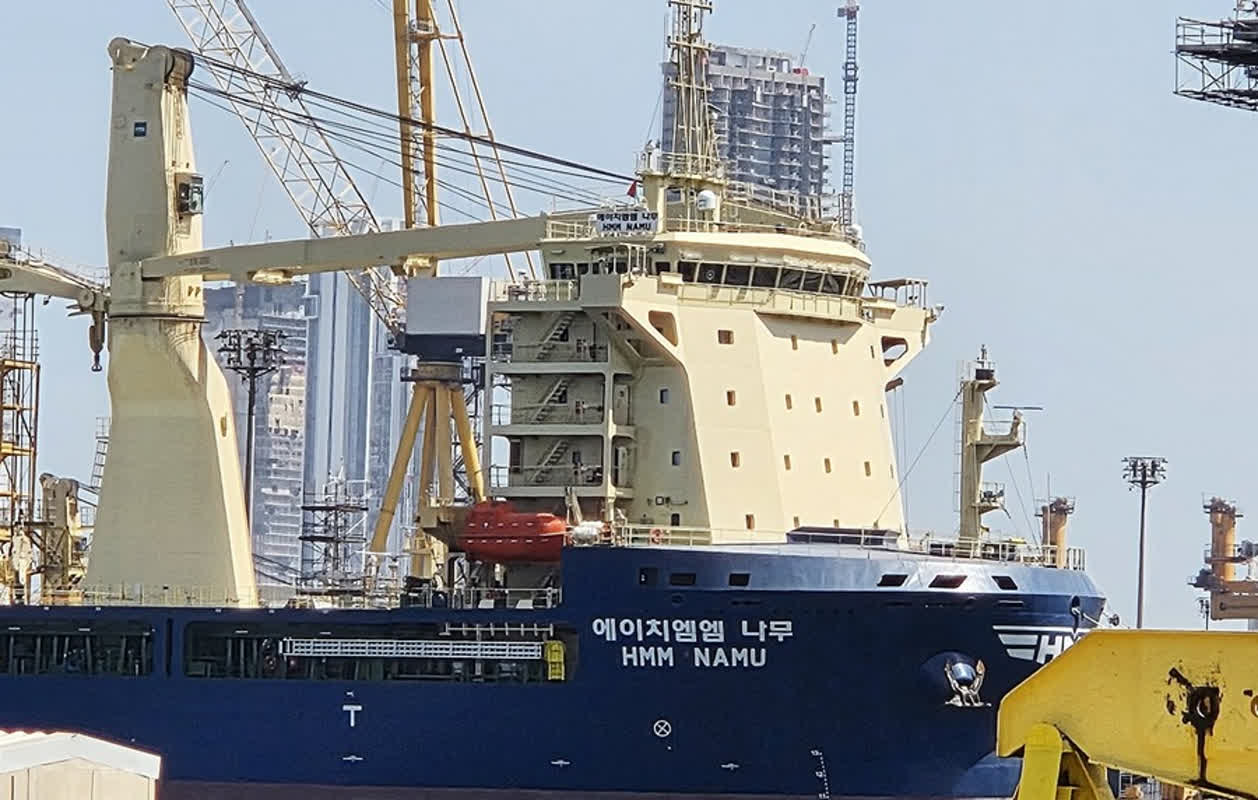 ホルムズ海峡での攻撃、韓国船が被害！