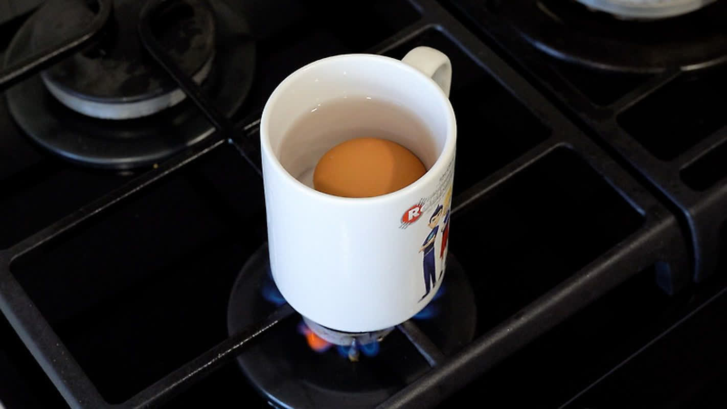 反熟と完熟、同時に卵を茹でる方法！