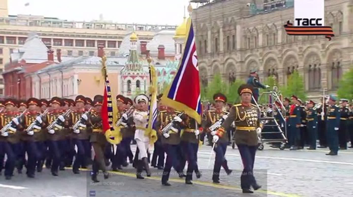 北軍、ロシアの勝利の日に初参加！