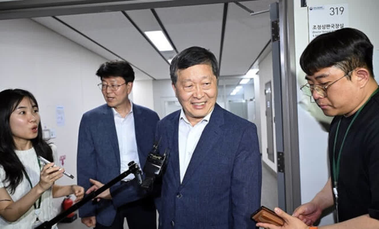 Will Samsung Electronics Strike a Deal? Key Negotiations Ahead of Potential Strike on May 21