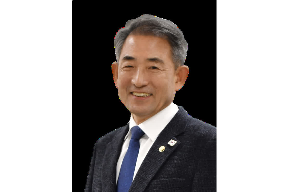 「蝶は幼虫の記憶を持つのか」小学生の実験から学ぶ、政治家が最後まで守るべき『真の信念』とは