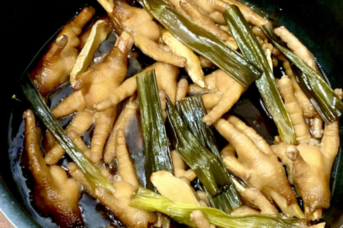 鶏の足、ただの酒の肴ではない！新たな楽しみ方とは