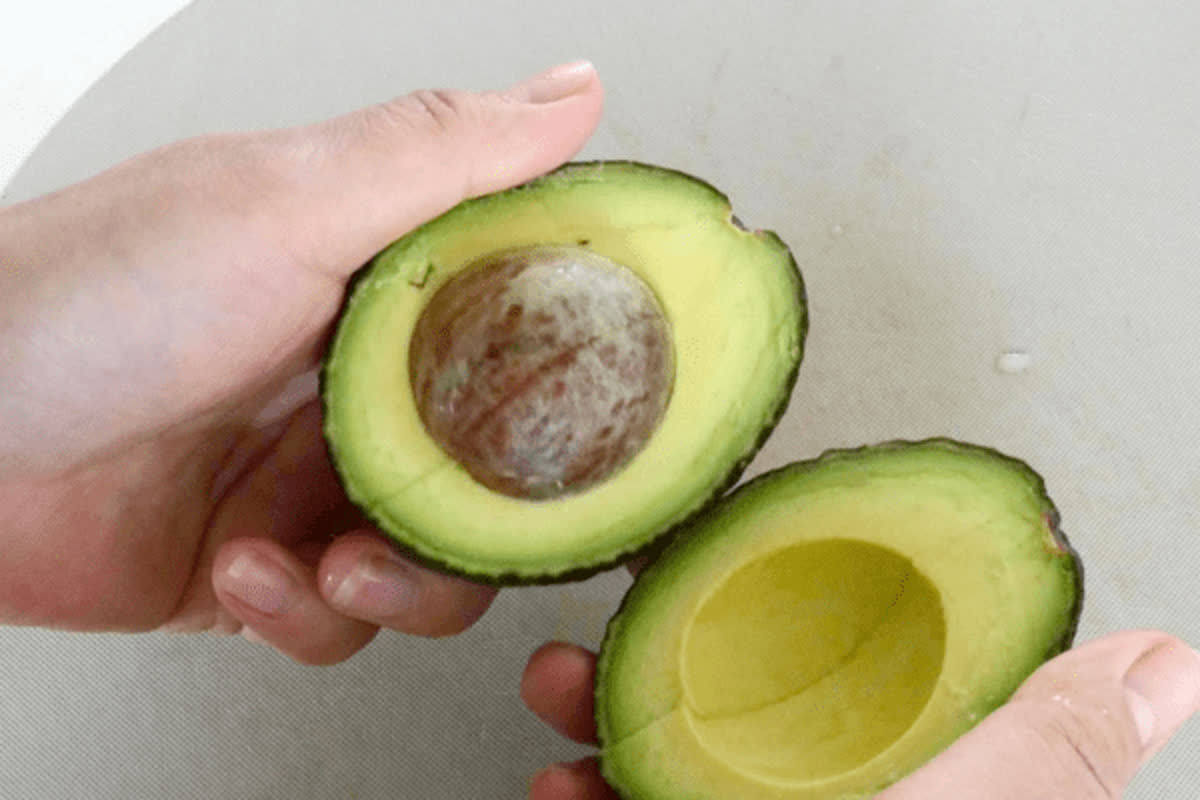 野菜と間違われる？アメリカで「国民食」となったアボカド、その意外な正体と血管を守る秘密