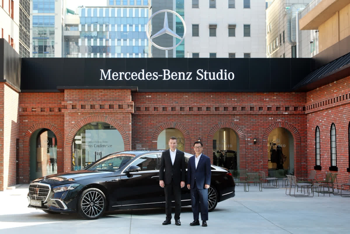 Why Mercedes-Benz Studio Seoul is a Must-Visit for Car Enthusiasts in 2026?