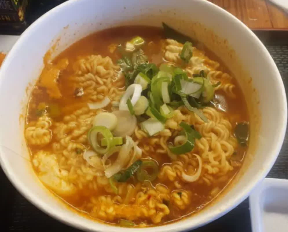 ラーメンにミョウガを加えると健康に！