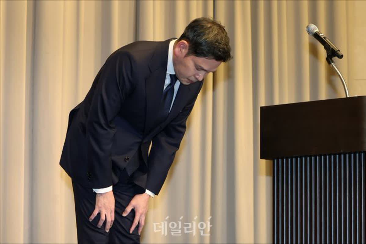 Starbucks Faces Backlash in South Korea Over ‘Tank Day’ Controversy
