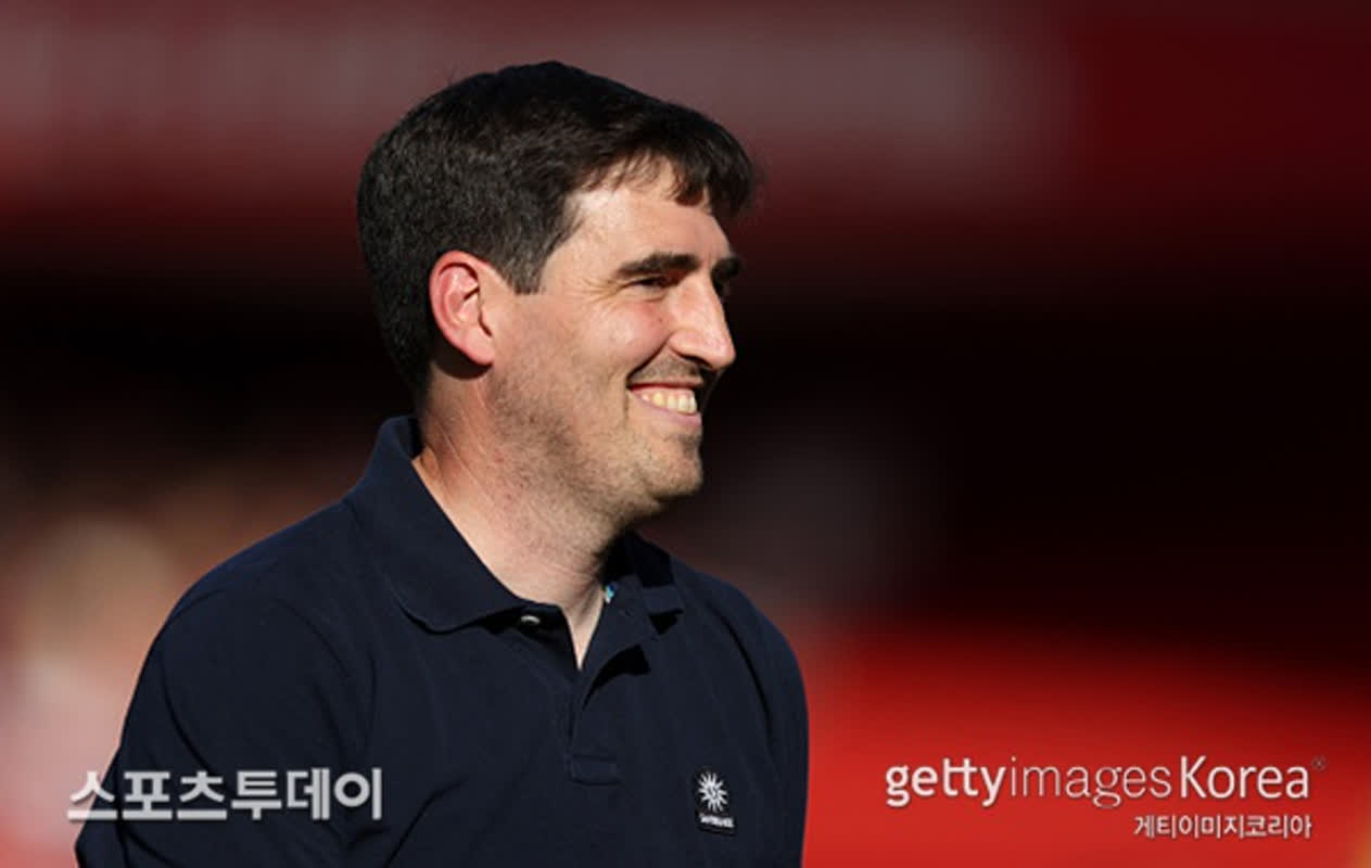 Liverpool Sacks Arne Slot: Andoni Iraola Set to Lead New Era