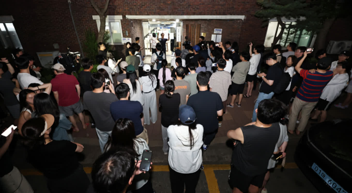 Chaos in Seoul: Ballot Shortages and Police Standoffs Disrupt Local Elections
