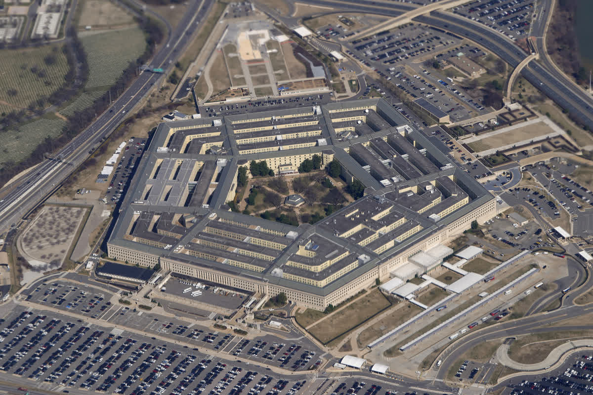 US Navy’s $1.85B Move: Building Warships in South Korea and Japan?