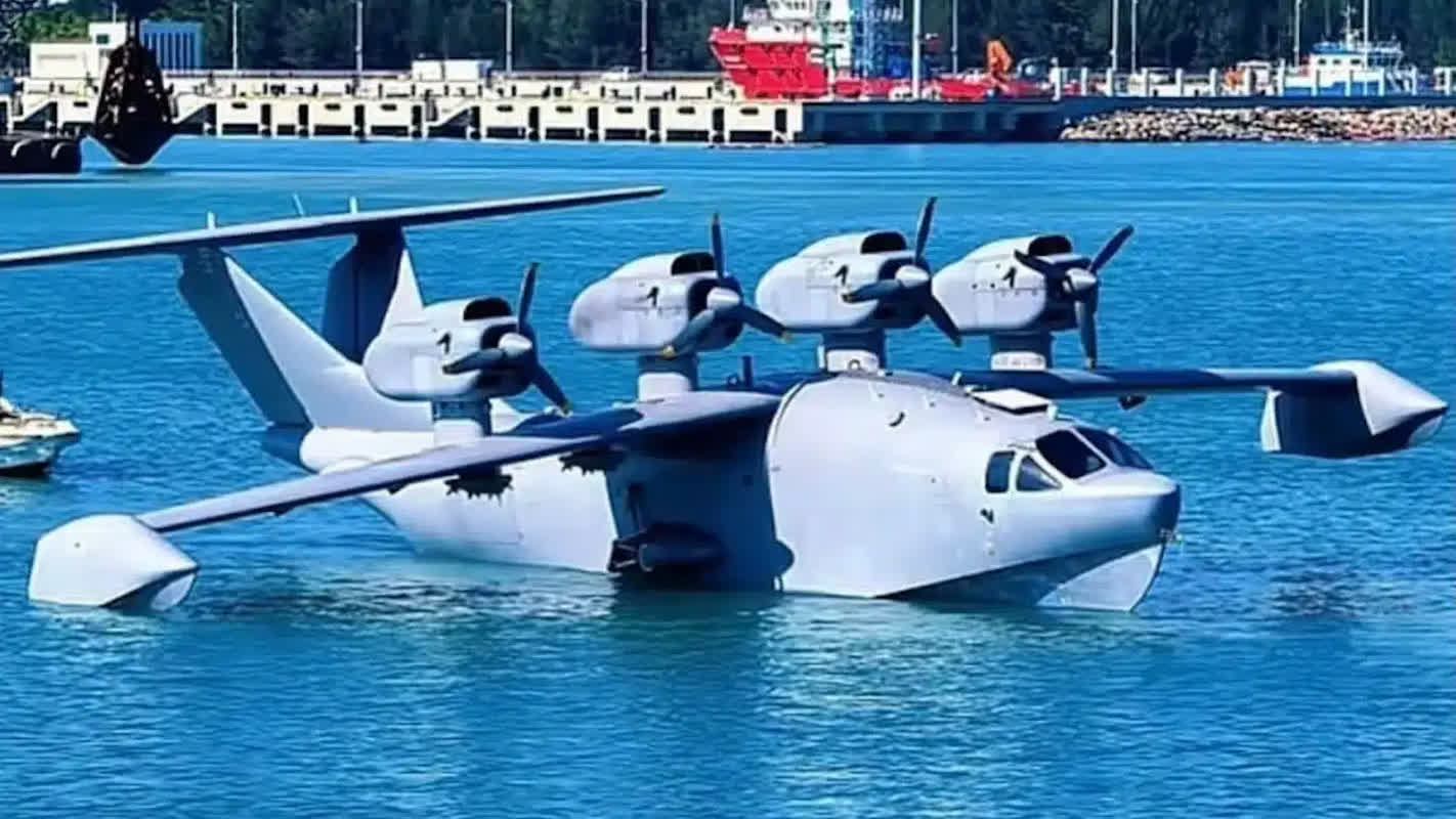 米中の「奇妙な」兵器開発競争が激化――レールガンや核魚雷など次世代戦力の正体