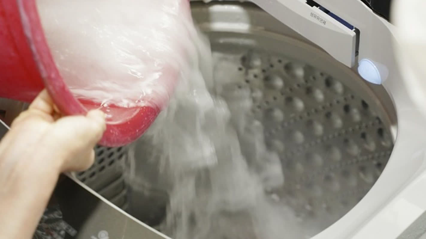 Stop That Musty Towel Smell: 3 Simple Ways to Refresh Your Linens